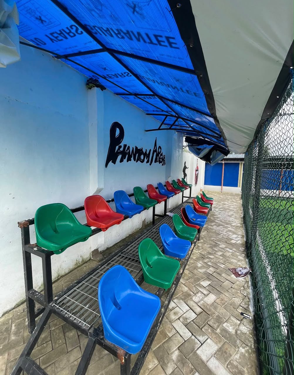 Monaliza Tennis Club seating